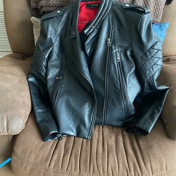 Three black jackets - Picture 3 of 8